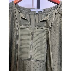 💚 Daniel Rainn Hunter Green Polka Dot Top – Size Medium 💚